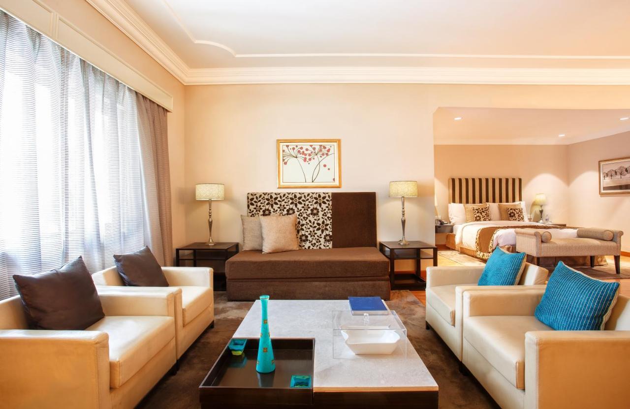 Hotel The Claridges Nowe Delhi Zewnętrze zdjęcie Suite at the Taj Mahal Palace, Mumbai