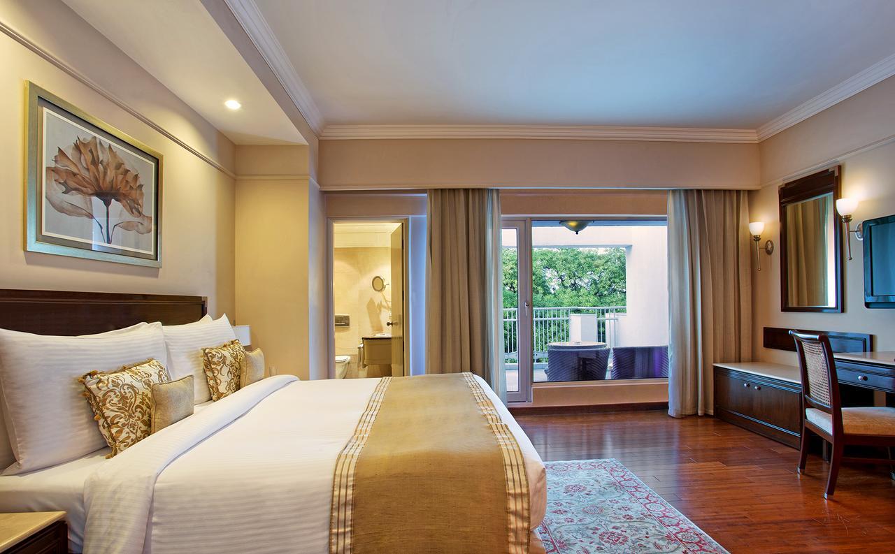 Hotel The Claridges Nowe Delhi Zewnętrze zdjęcie A room at the Taj Bengal
